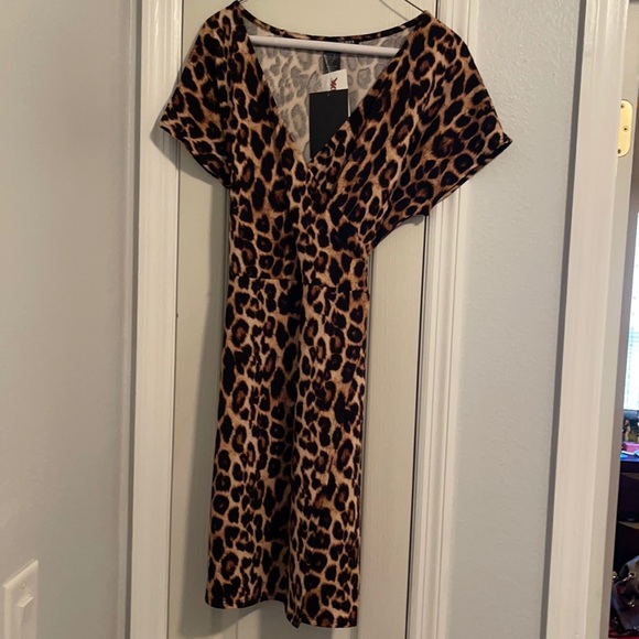 Cheetah print short dress - Picture 1 of 4
